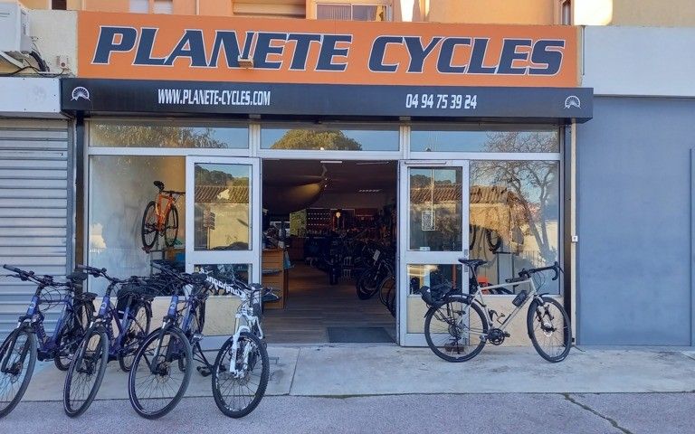 Point_relais_Planete_Cycles_Pradet_BBVM